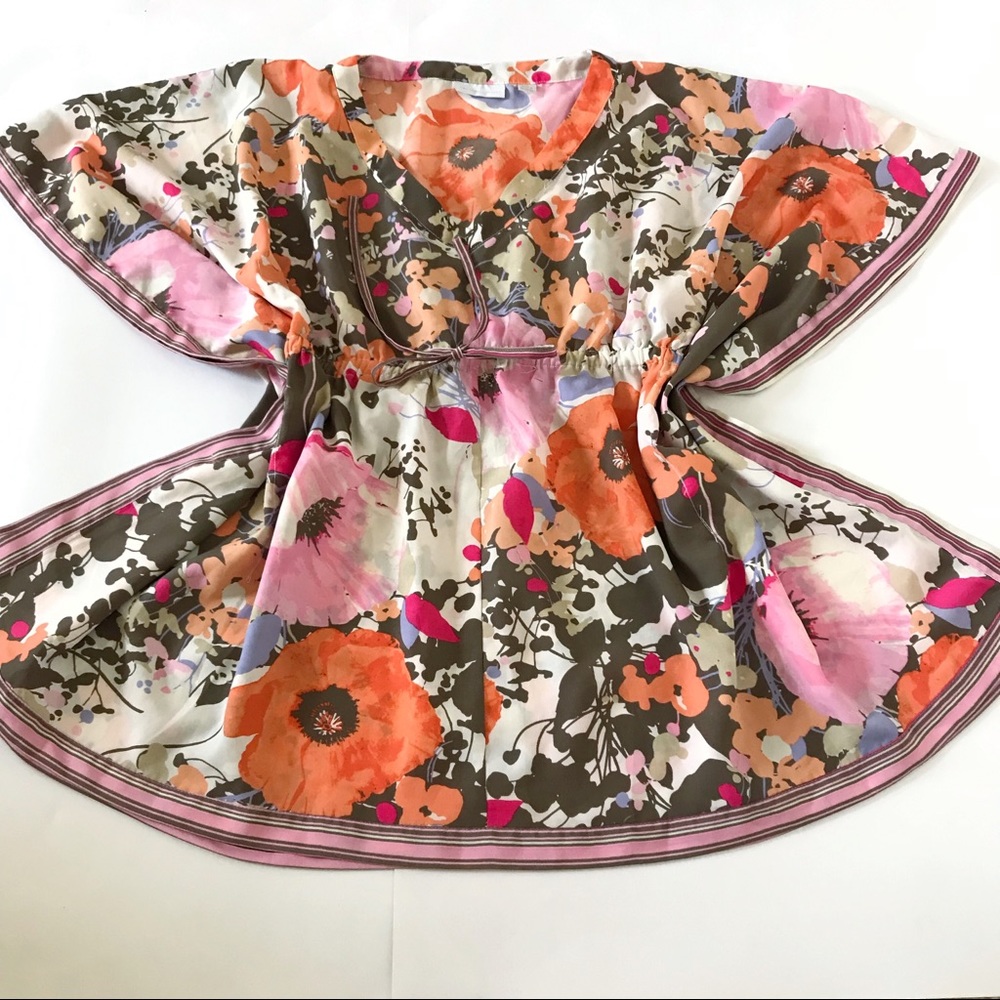 3/$15 New York and Company Floral Tunic, Flowing Sleeves
